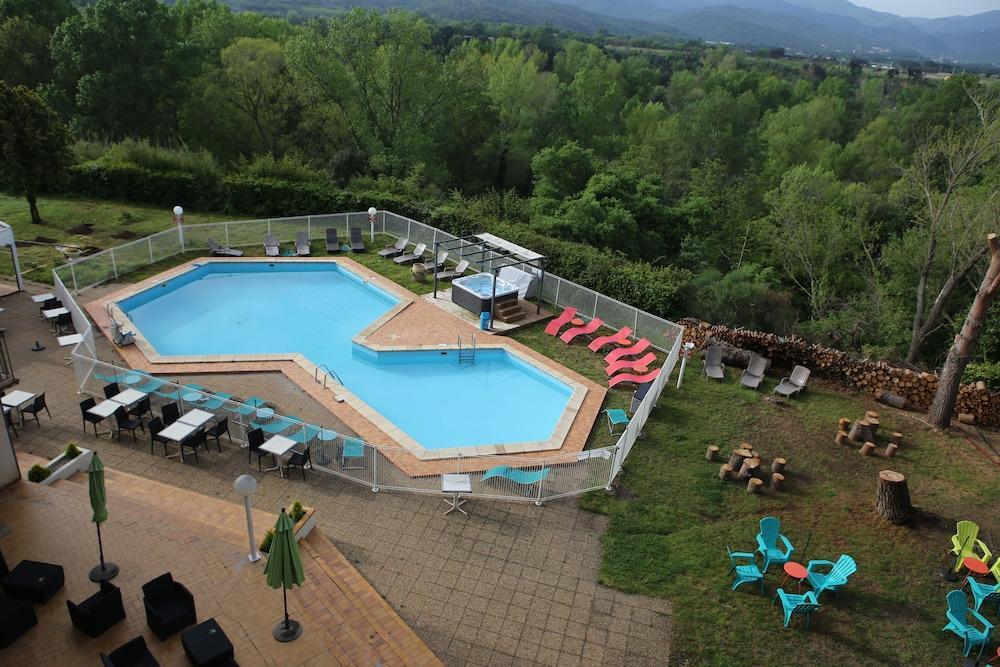 Le Neoulous Hotel Le Boulou Exterior photo
