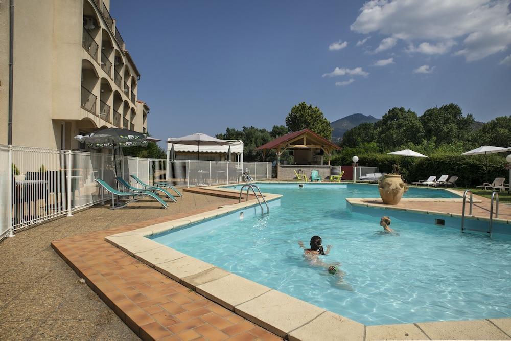 Le Neoulous Hotel Le Boulou Exterior photo